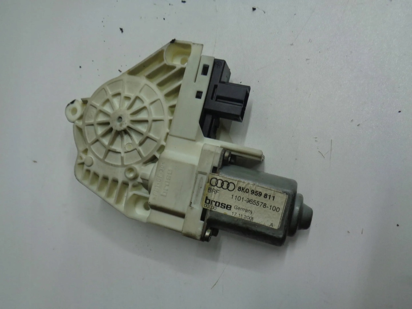 AUDI A4 B8 A5 Q5 mini motor windows left 8K0959811