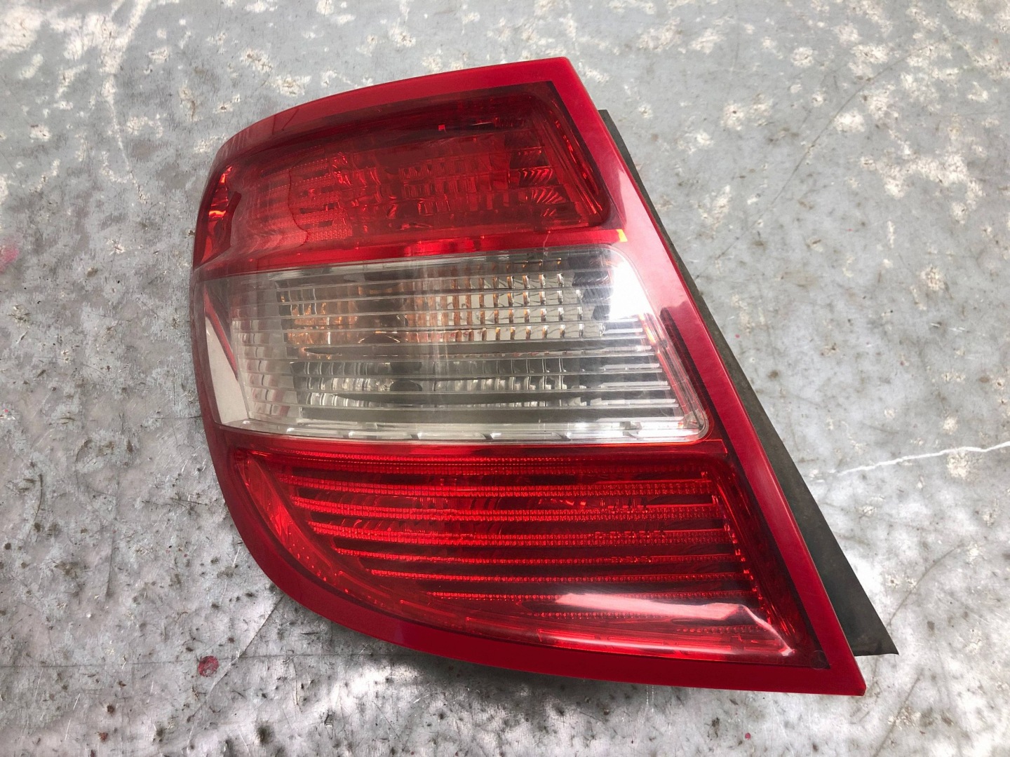light left rear part MERCEDES W204 KOMBI 2048203564