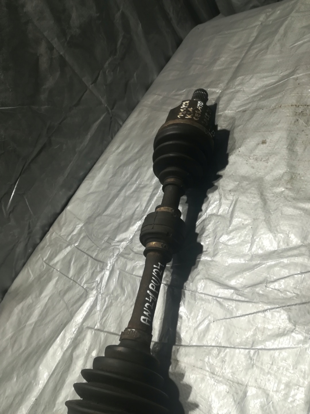 KIA CERATO and 2.0 CRDI semi-axis left front 04R