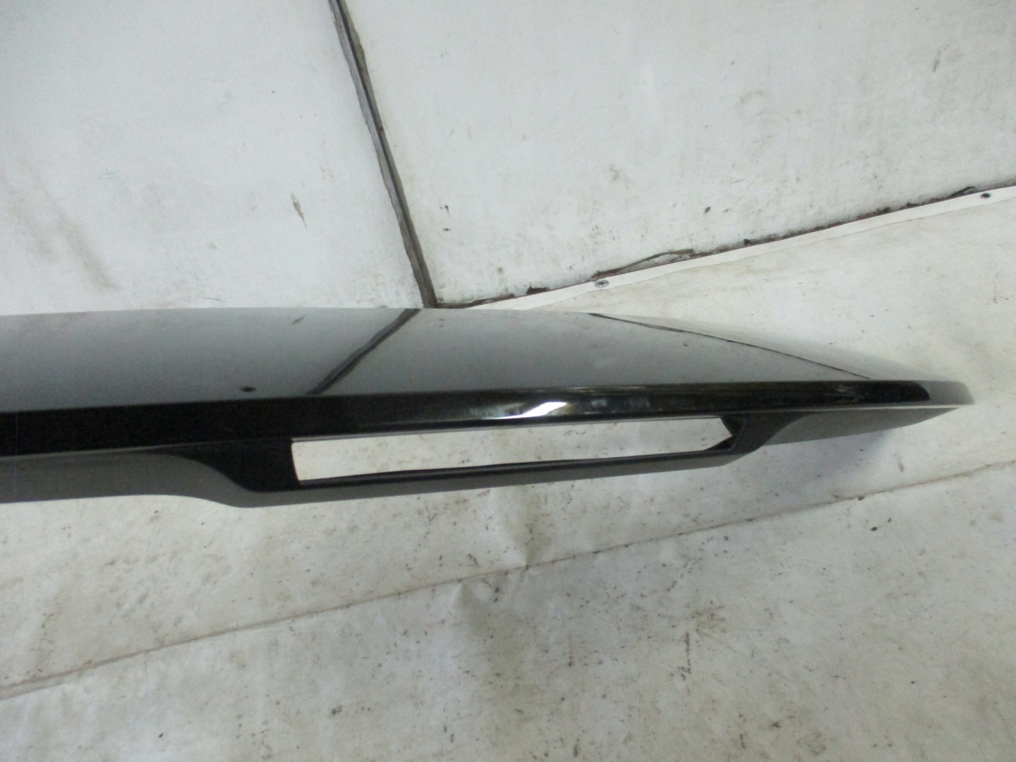 Spoiler lotka bonnet Renault Megane 4 IV 960301593R
