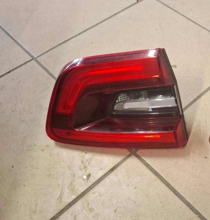 light rear left to the bonnet Renault Kadjar 265550151R