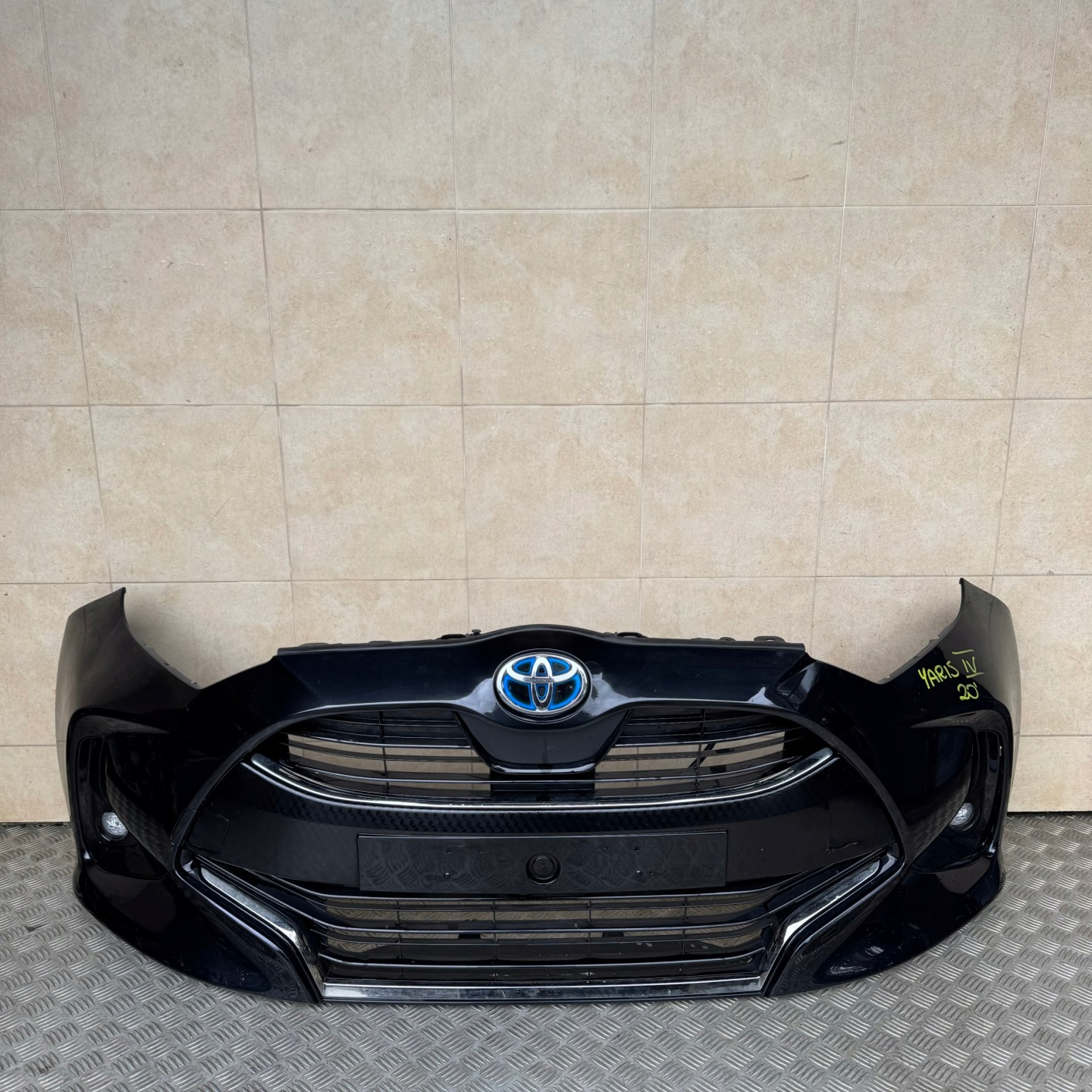 front bumper complete TOYOTA YARIS IV 2020 ROK