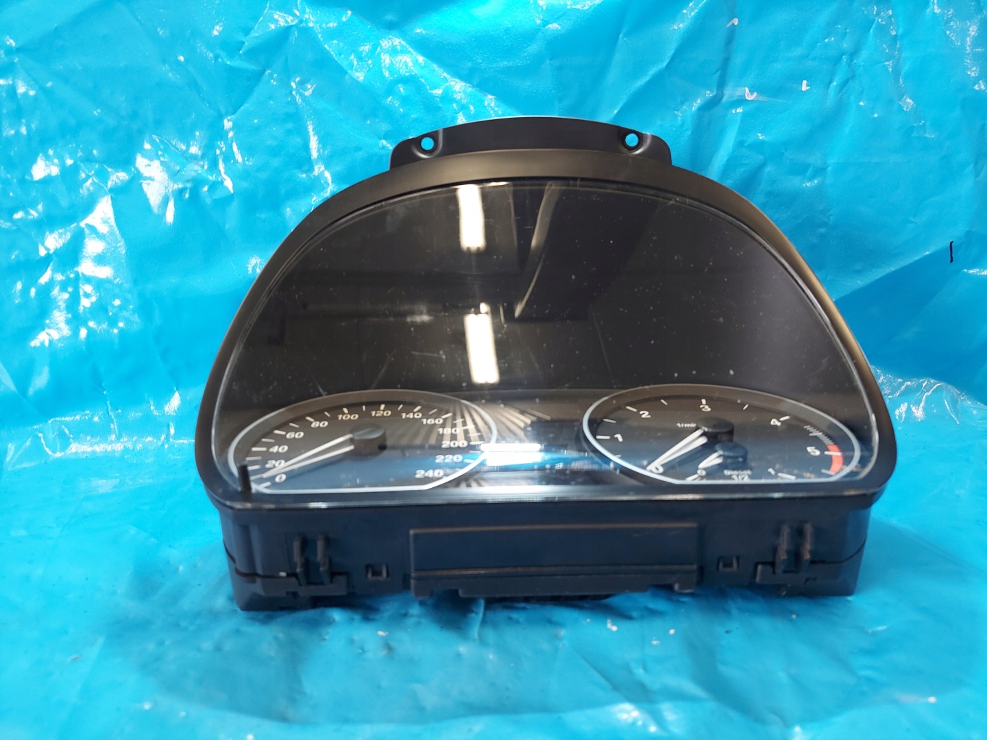 dials clock BMW 1 2.0 B 2010 R E87 924233101