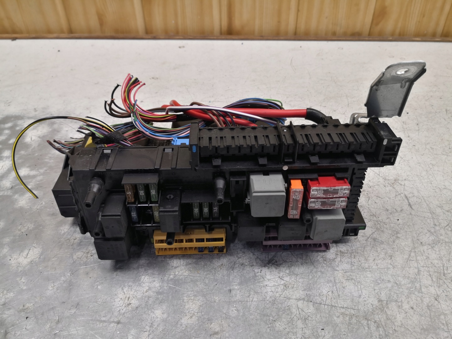 control unit module SAM MERCEDES W204 2049001102