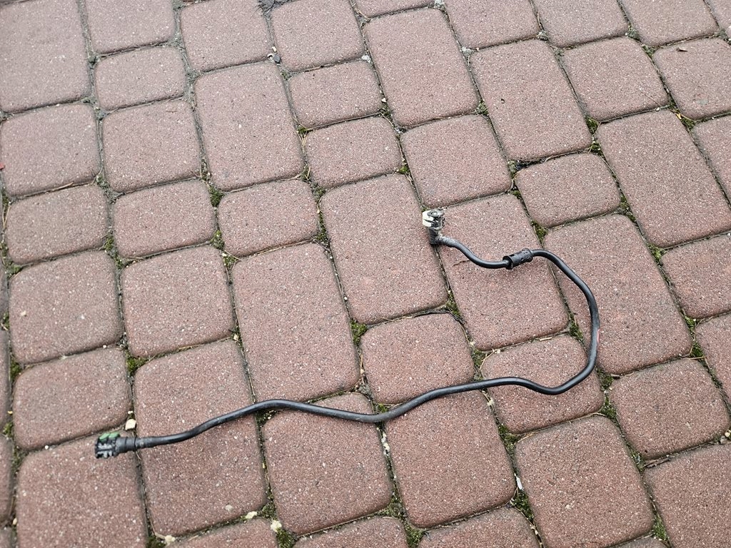 fuel line paliwowy 1.2 1.4 Opel ADAM 13356817