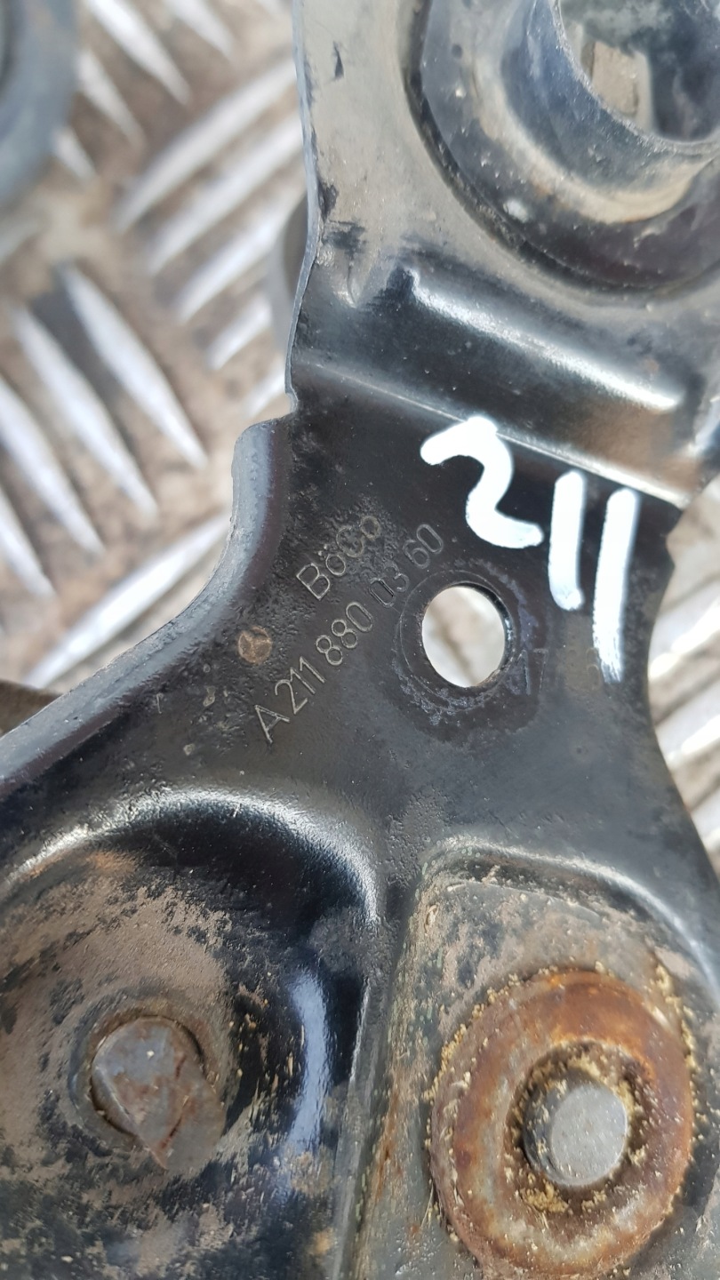 MERCEDES W211 RYGIEL tip bonnets left right