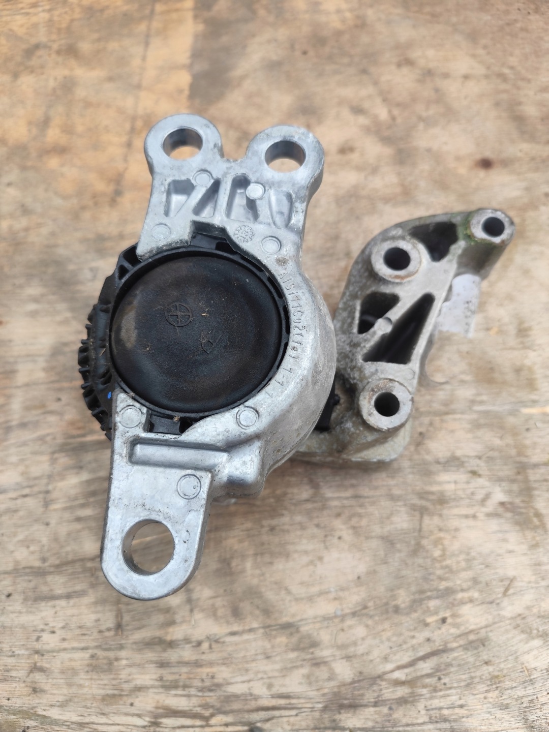 RENAULT KADJAR 1.6 DCI holder engine mount