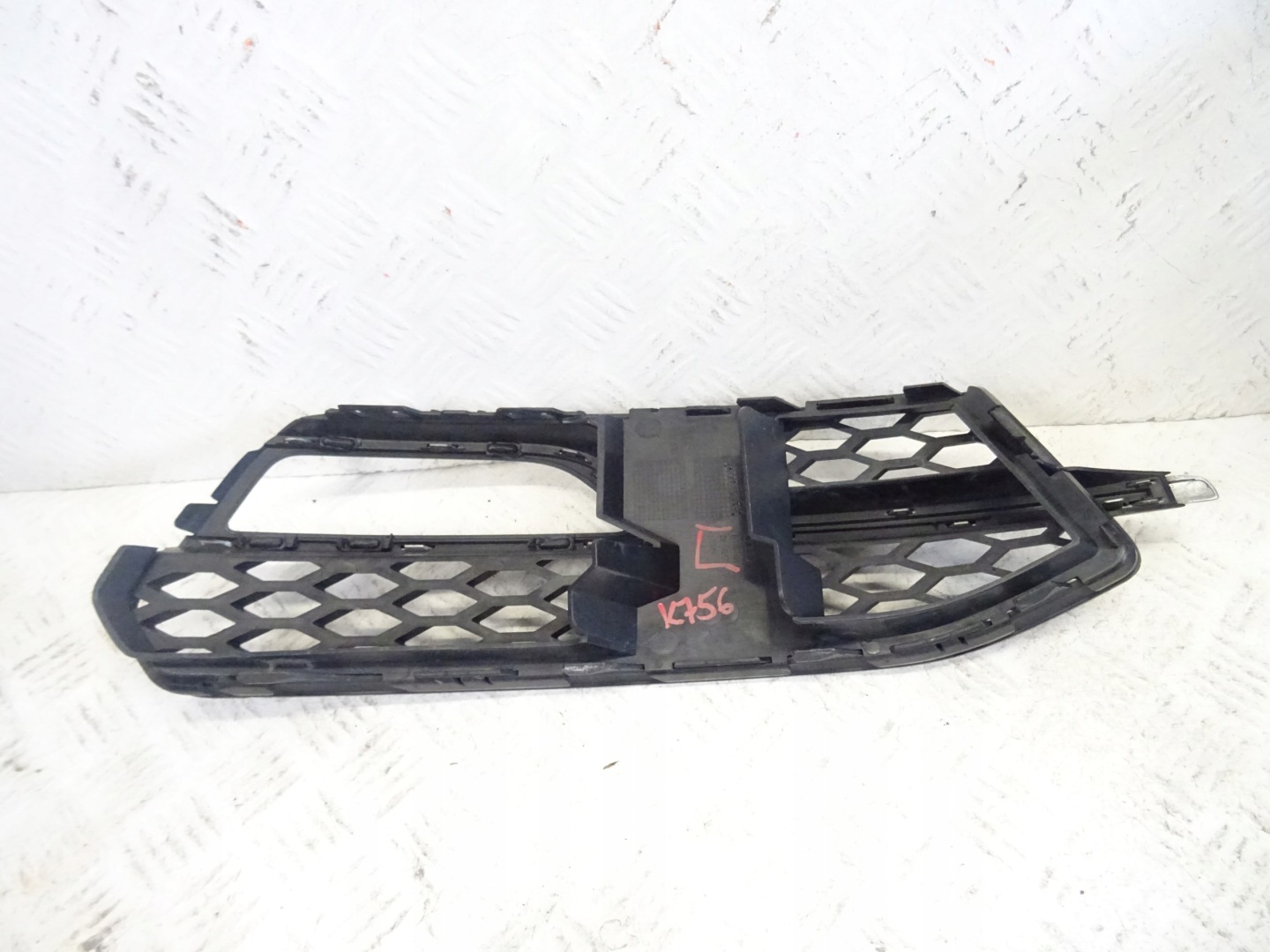 grid of a bumper front front left AUDI A3 8V RS3 S-LINE 8V3807151A