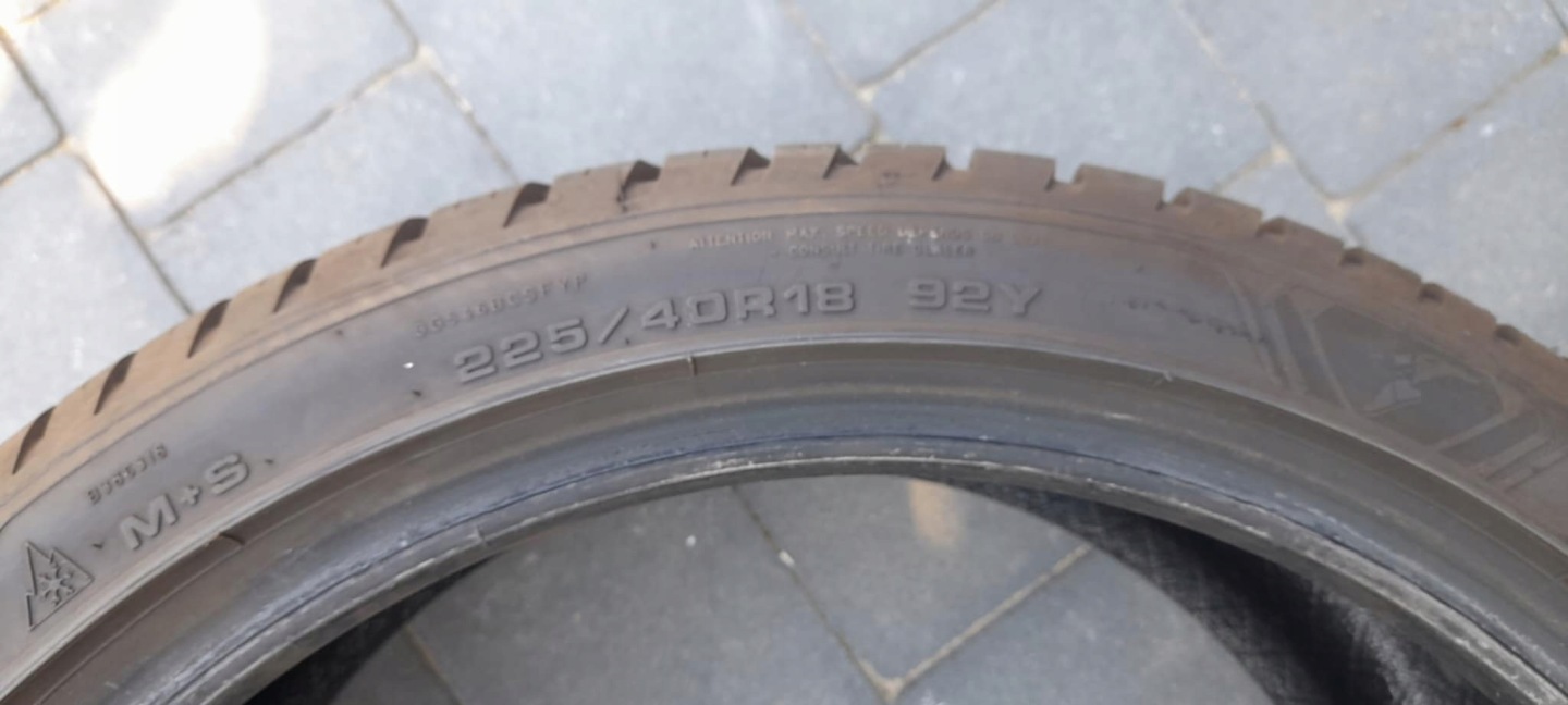 GOODYEAR VECTOR 4SEASONS 225/40R18 92Y