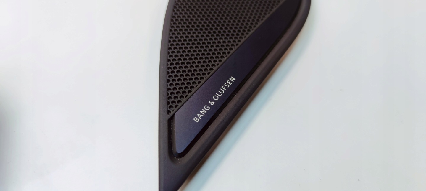 MASKOWNICE KOMPLET AUDI A4 B9 bang & OLUFSEN