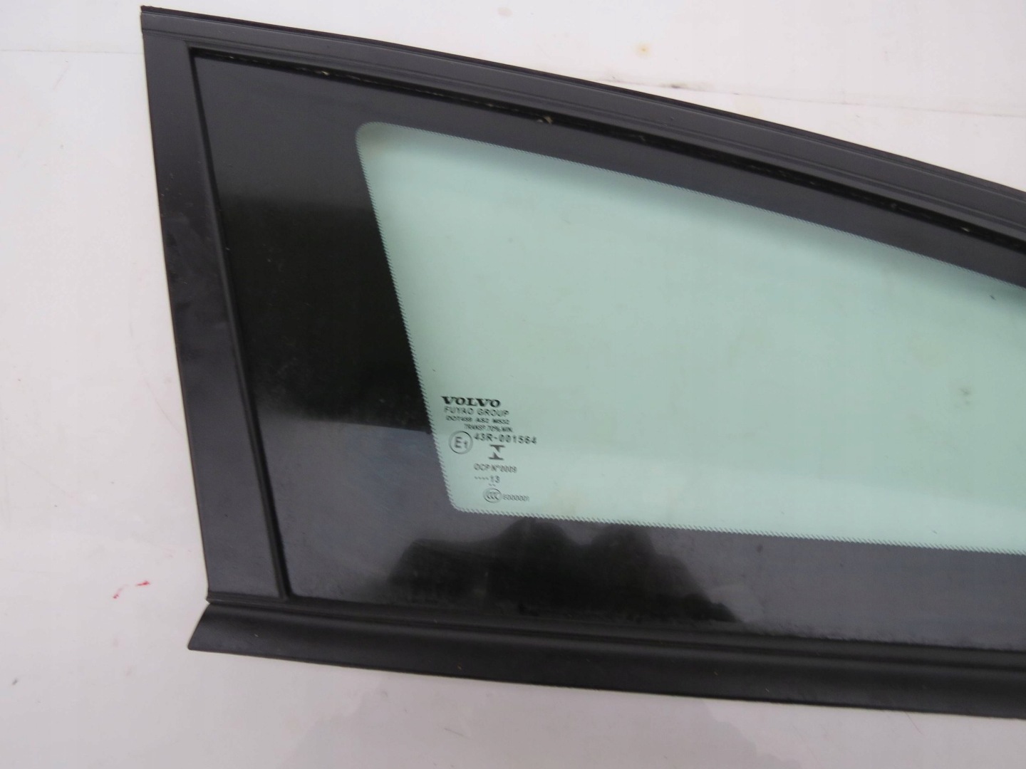 window side left rear part (2013)VOLVO V60 and DOT459AS2M532 (2013-2018)R.