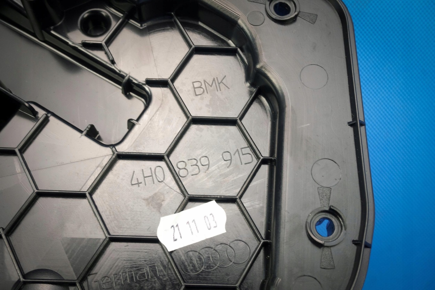 engine dociagu door Audi A6 A7 A8 S8 4H 4F0837059