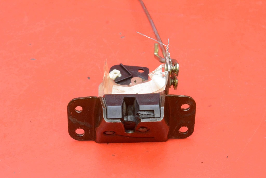 lock bonnet rear part boot SSANGYONG KYRON 05-07