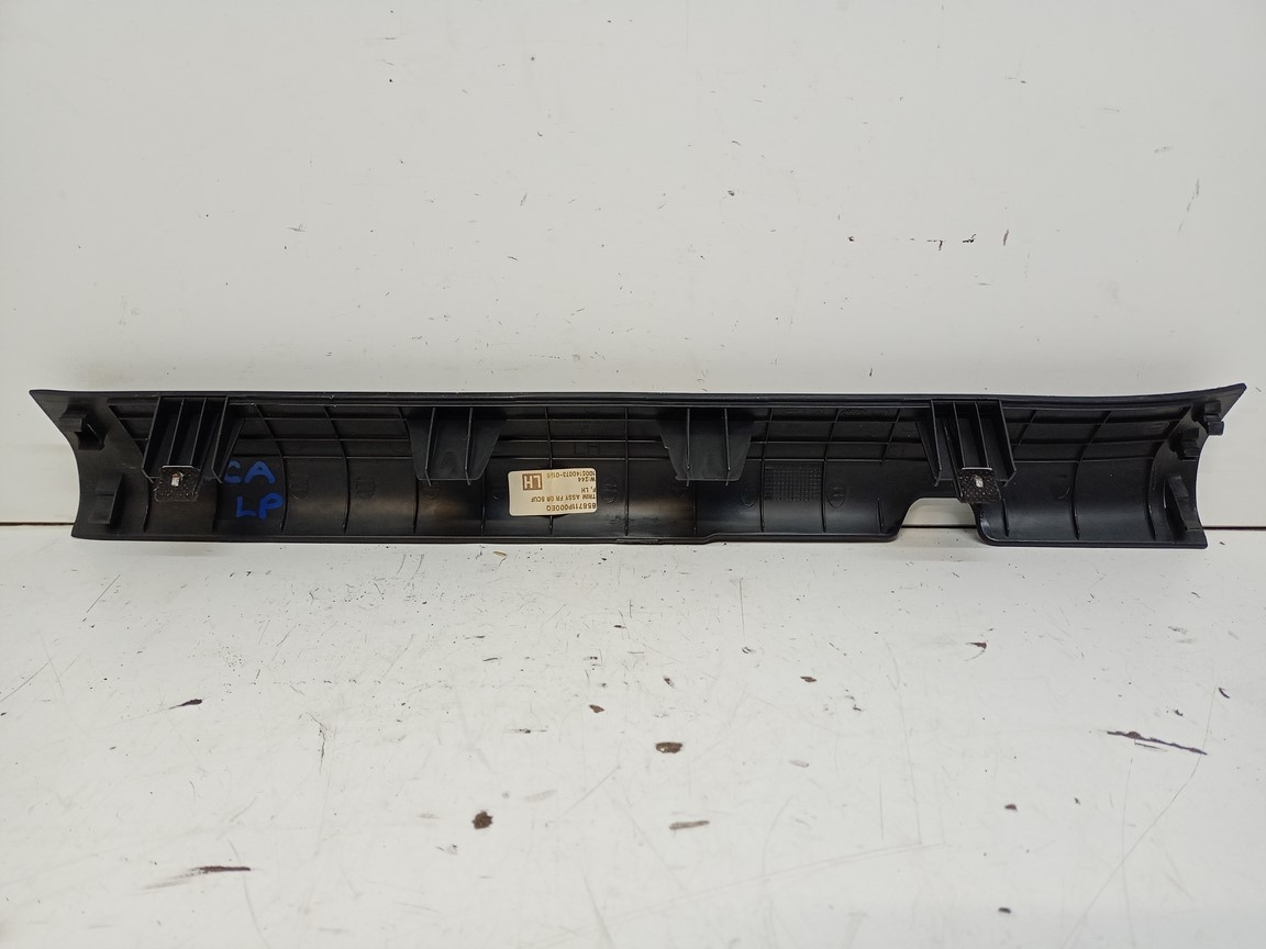 KIA VENGA cover of the threshold left right front 2009