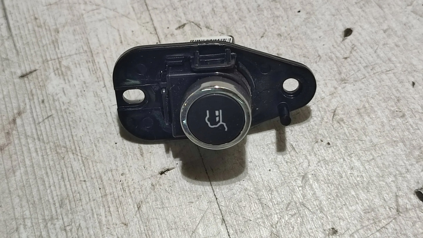 Jeep Cherokee KL 15r. 2.0d Bouton pour l’ouverture du capot