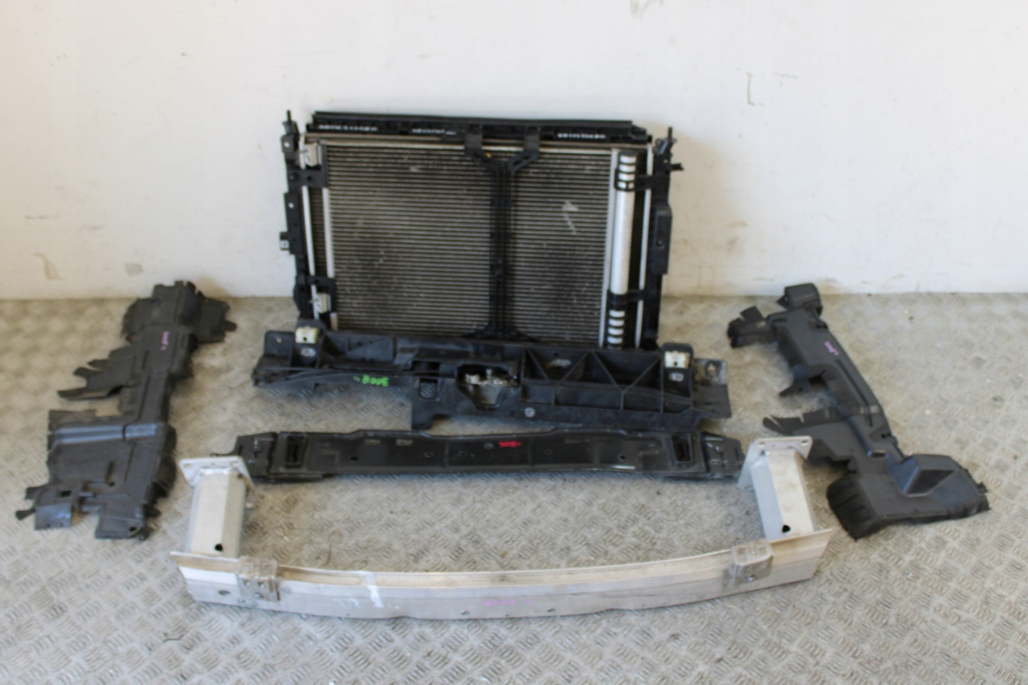 support panel for radiators front radiator pillar PEUGEOT 3008 II 2 1,5 HDI