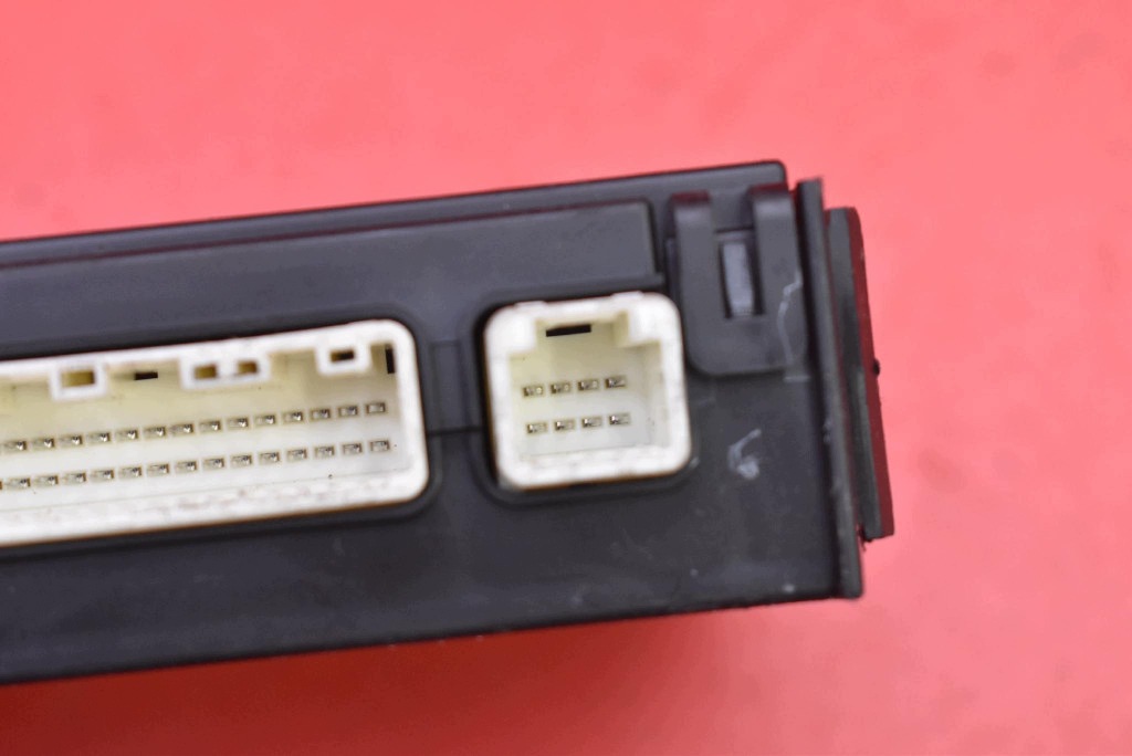 control unit module KEYLESS 37171-54P00 SUZUKI VITARA 3 III LY 14-18