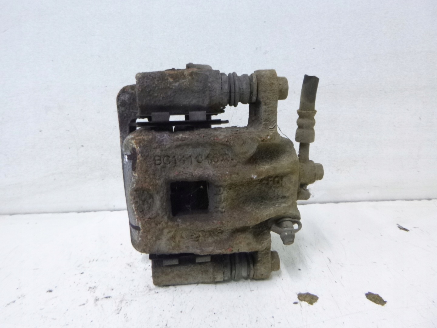 caliper brake rear part Hyundai Santa Fe SM 2.0CRDI