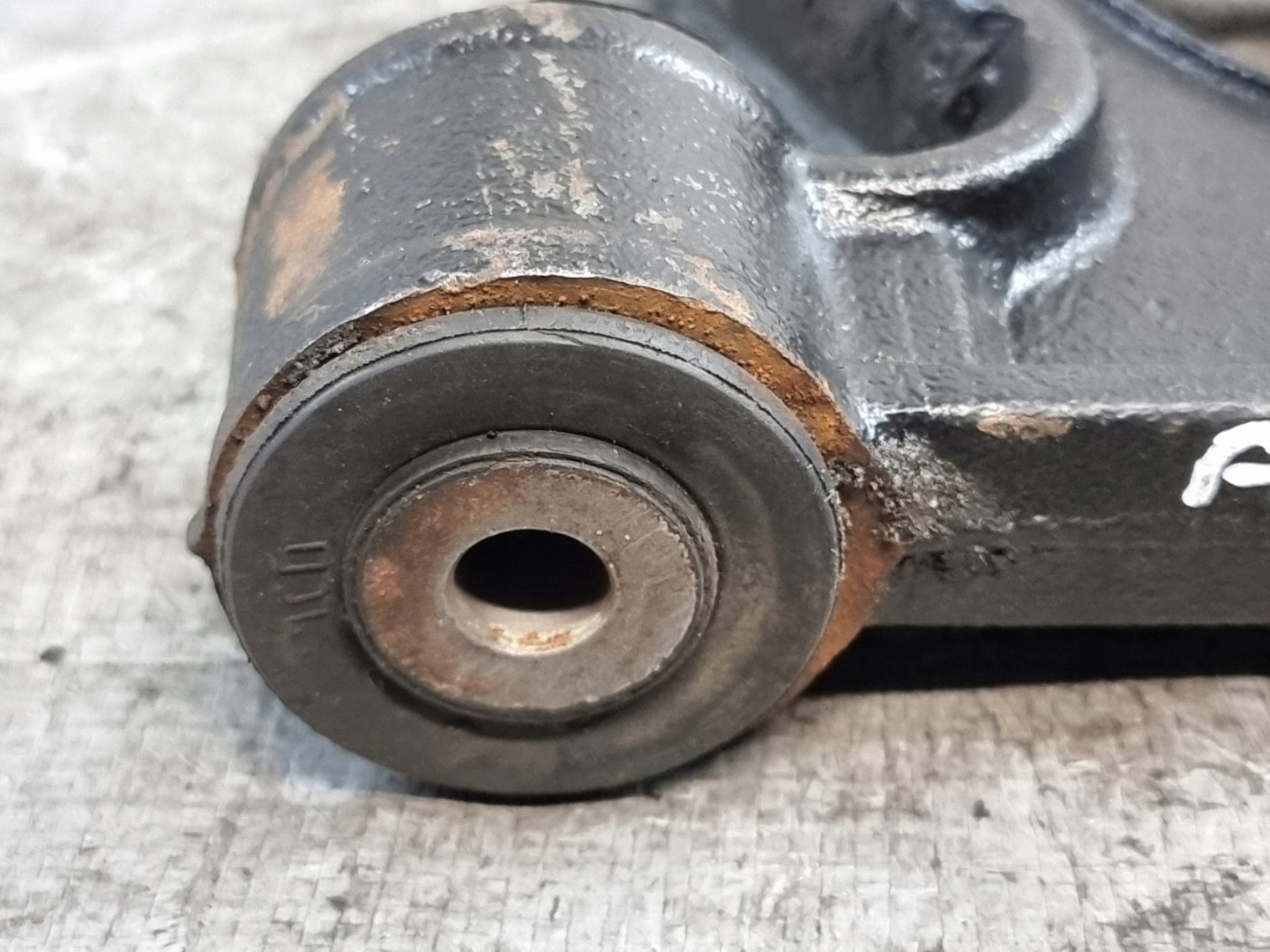 arm left front SEAT ALTEA 05r