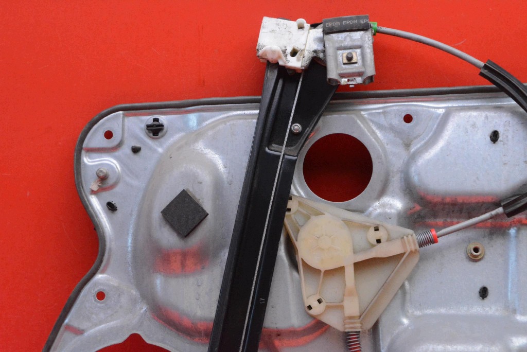window regulator left front EU 6Q0837751 VW POLO 4 IV 9N 5D HB 01-05