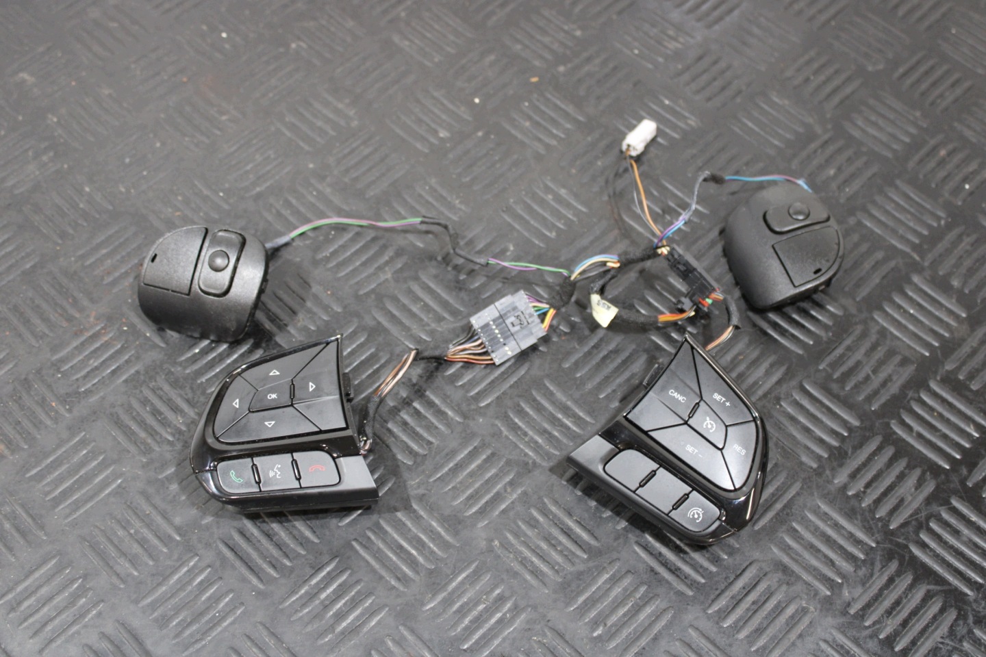 MULTIFUNKCJA Volant 735572823 JEEP RENEGADE