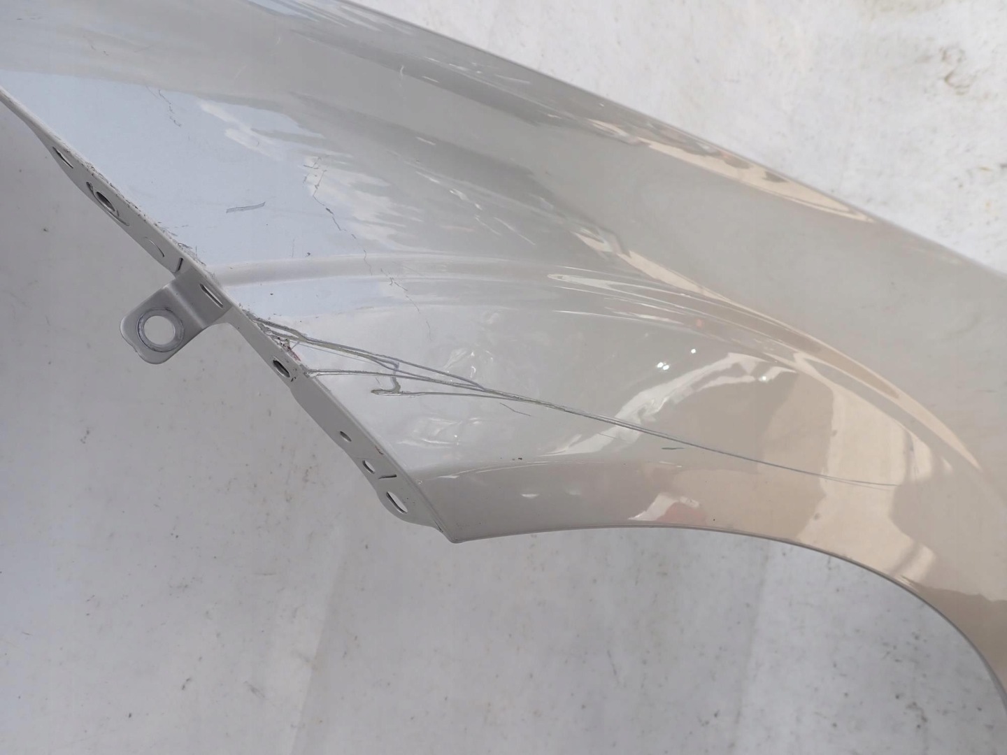 VOLVO XC60 II 2 HYBRID 17-> fender front left