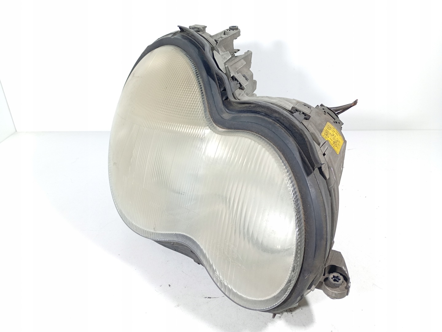 Mercedes W203 C class 00-07 REFLEKTOR right front front OE A2038200261
