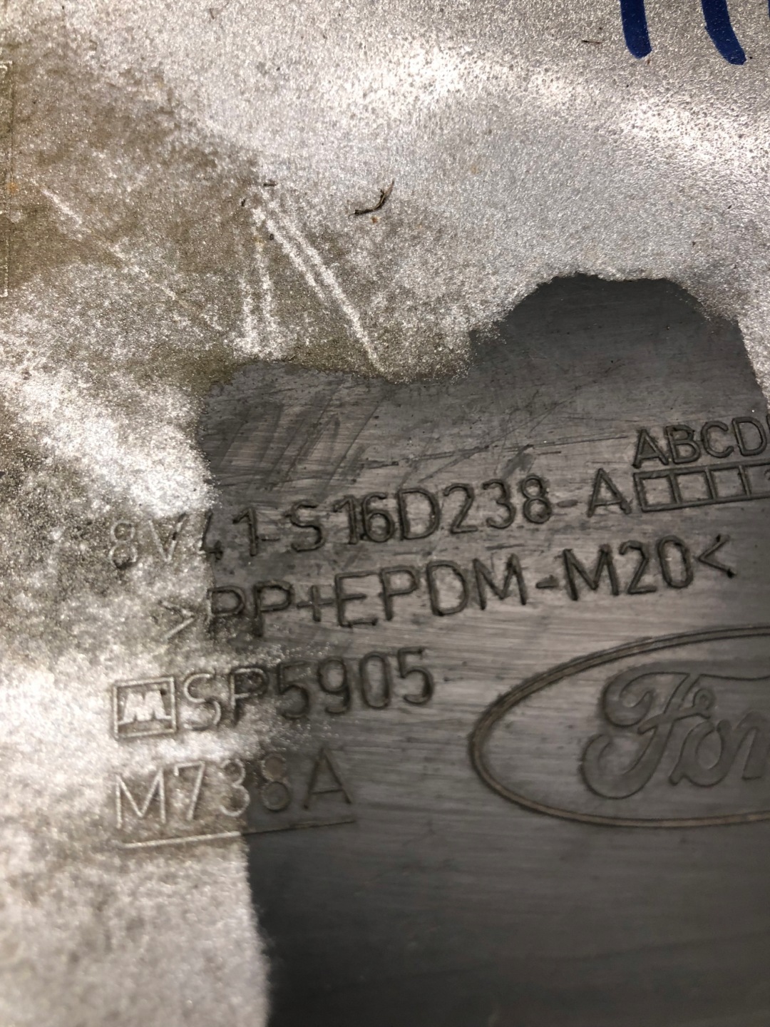 lišta blatníku pravý předek FORD KUGA MK1 8V41-S16D238-A