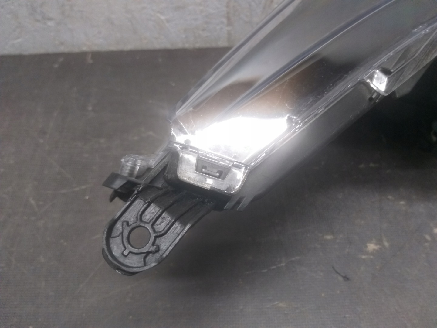 light front left TOYOTA COROLLA E21 HB KOMBI FULL LED 81150-02S80