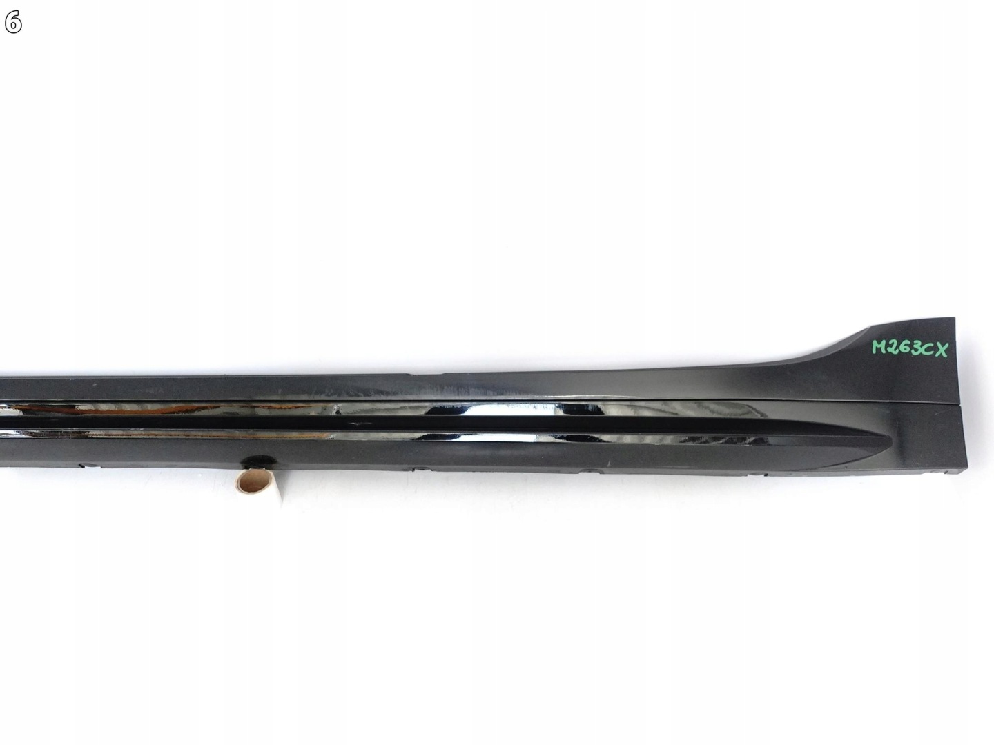 BMW M3 G80 21- moulding threshold cap complete left