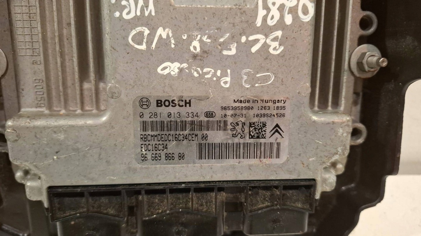 control unit of the engine computer 0281013334 Citroen Peugeot 1.6 HDI