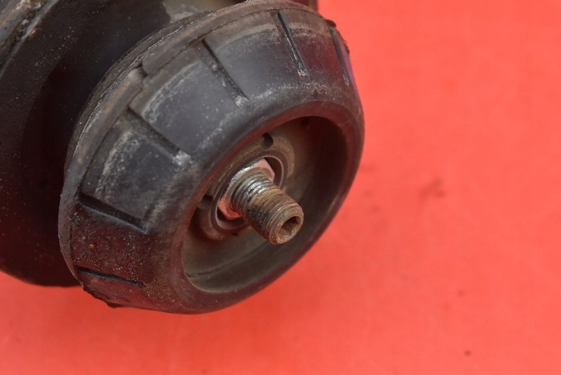 shock absorber right front TOYOTA AYGO 1 and 1.0 68 KM 05-08