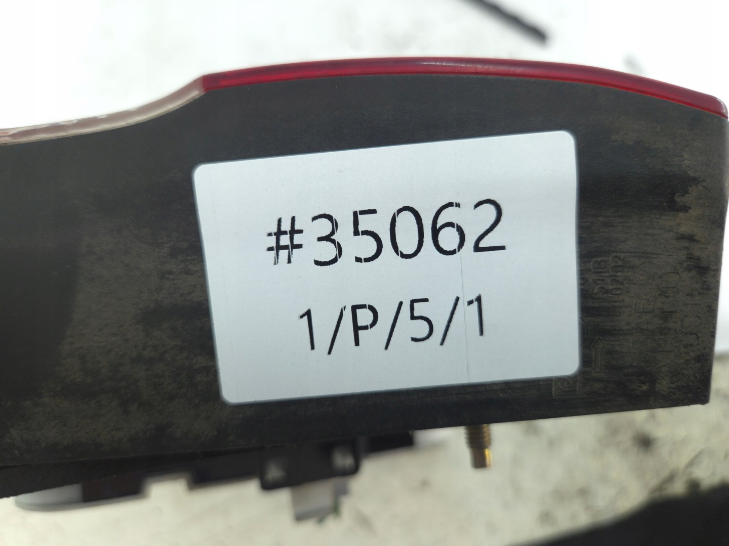 VOLVO V40 and light right rear part