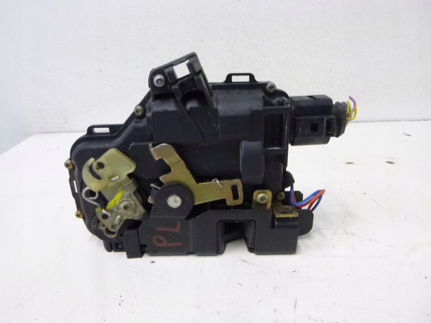 lock front left Seat Toledo II 2000