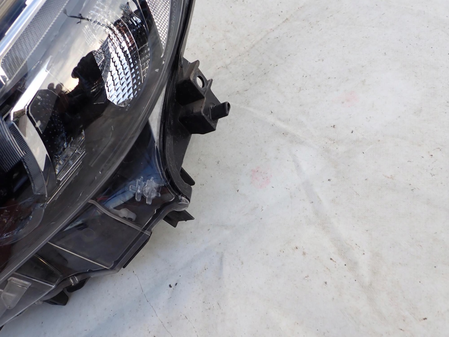 MAZDA 6 III GJ LIFT 14-18 light front left