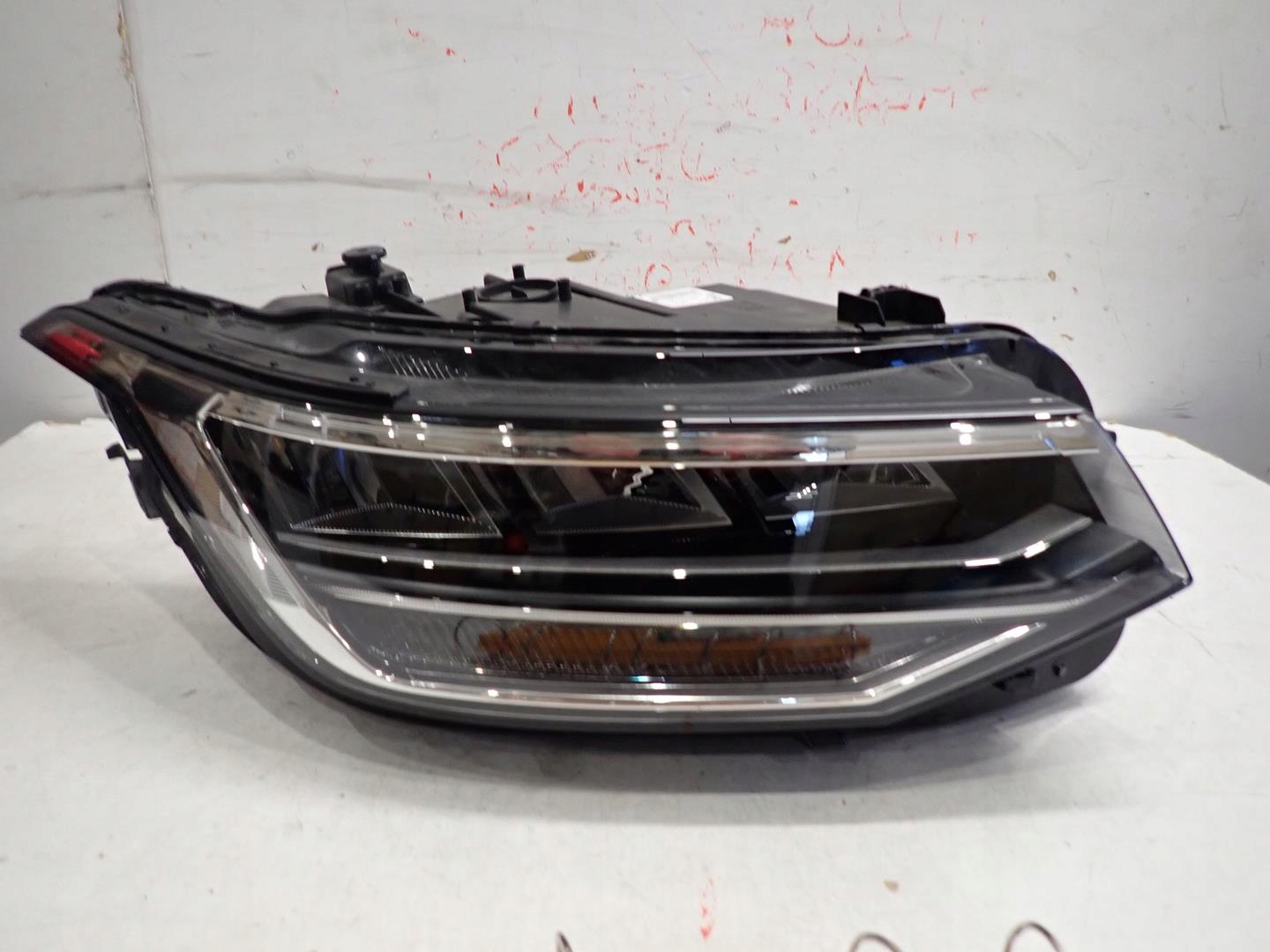 light front front right VW TIGUAN II LIFT FULL LED 2020- 5NB941036G