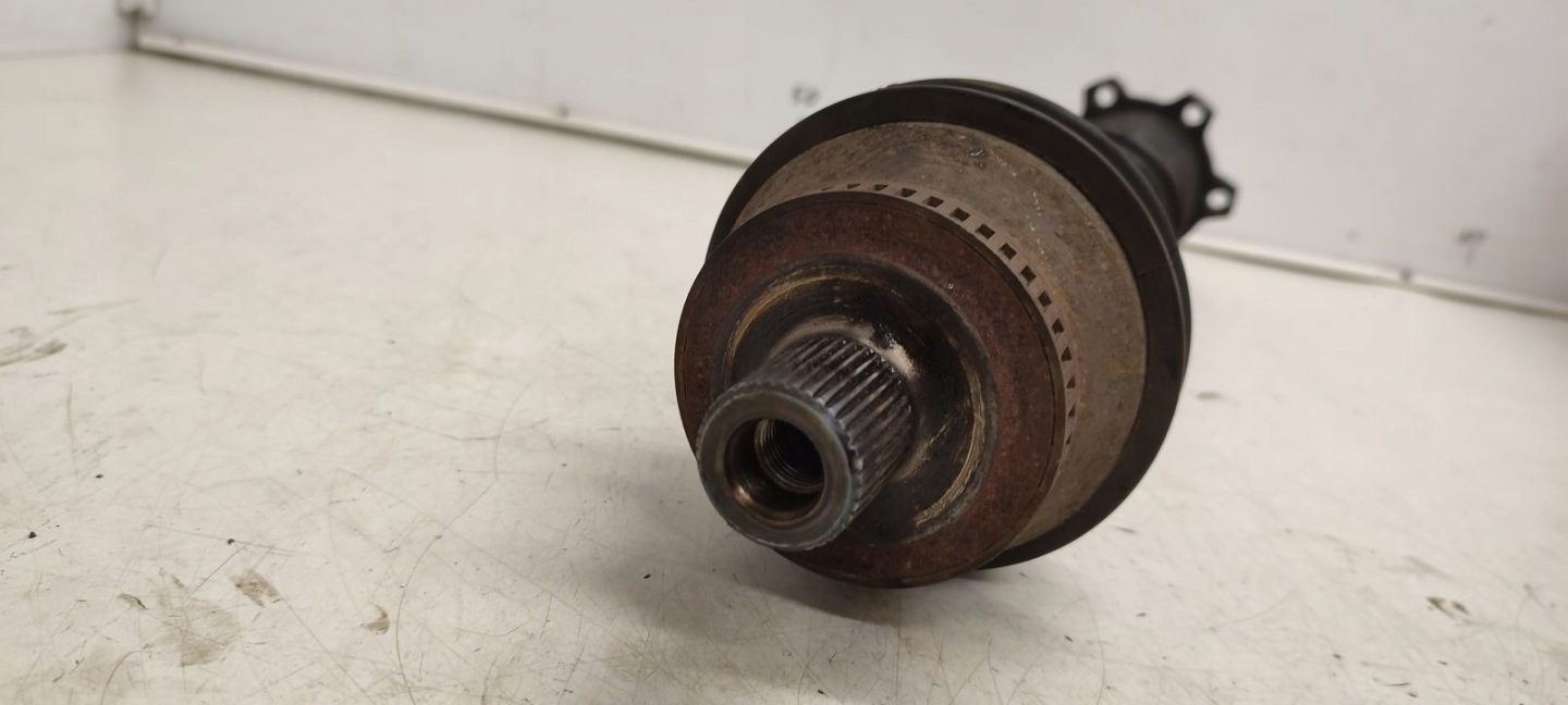 semi-axis short. Audi A4 B6 2,4