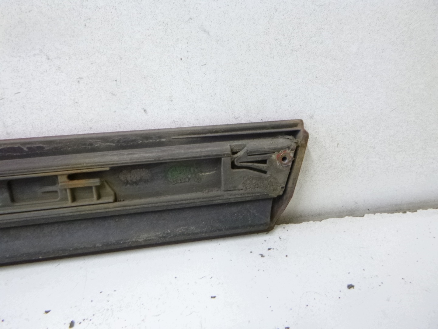 moulding door TYLNYCH left Audi A4 B7 2007r. LY3J