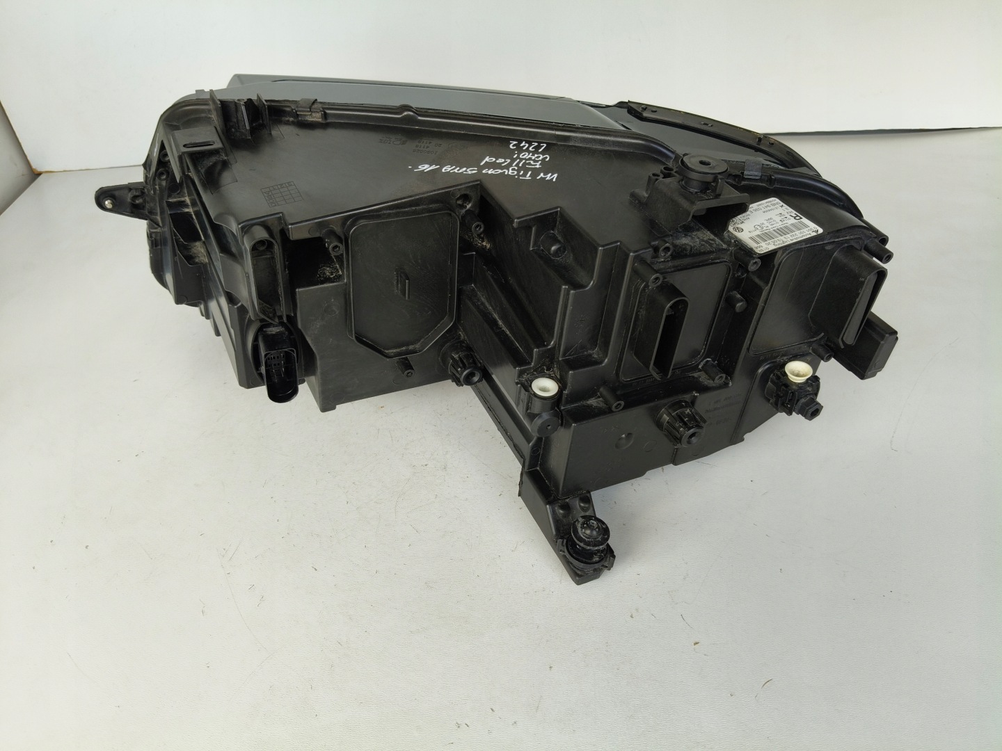 light right REFLEKTOR VW TIGUAN 5NA II 16- FULL LED