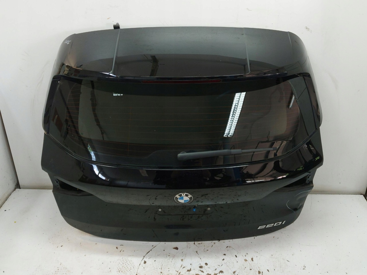 BMW U06 200i trunk door boot 668