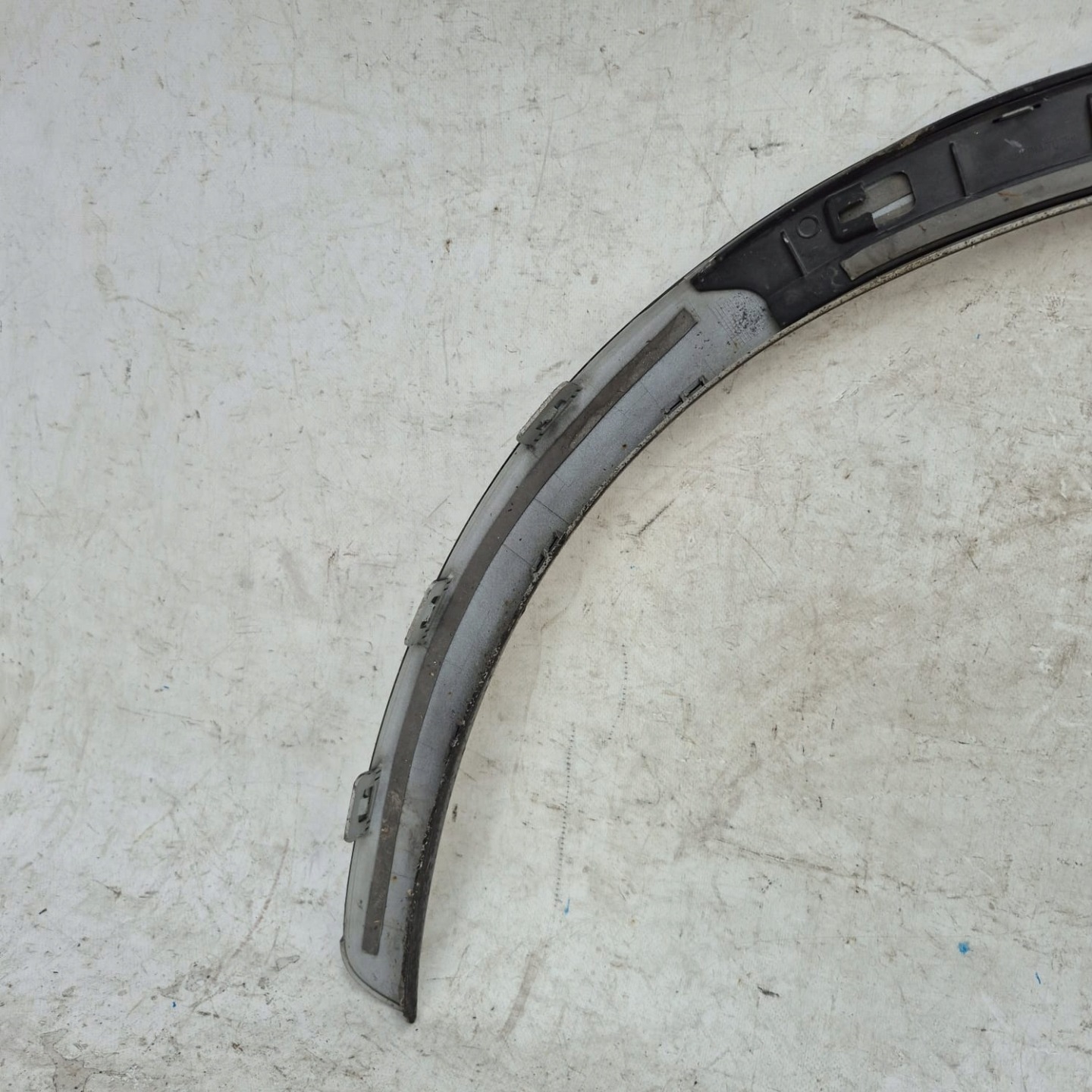 AUDI Q3 and 1 8U S-LINE LIFT 14-18 moulding cap right front