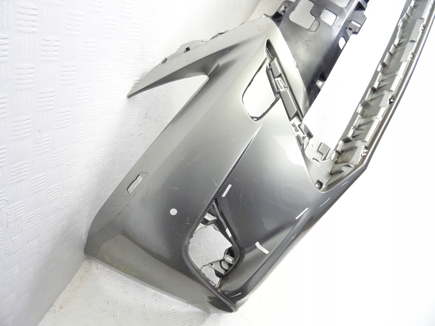 LEXUS CT 200 LIFT F SPORT bumper front