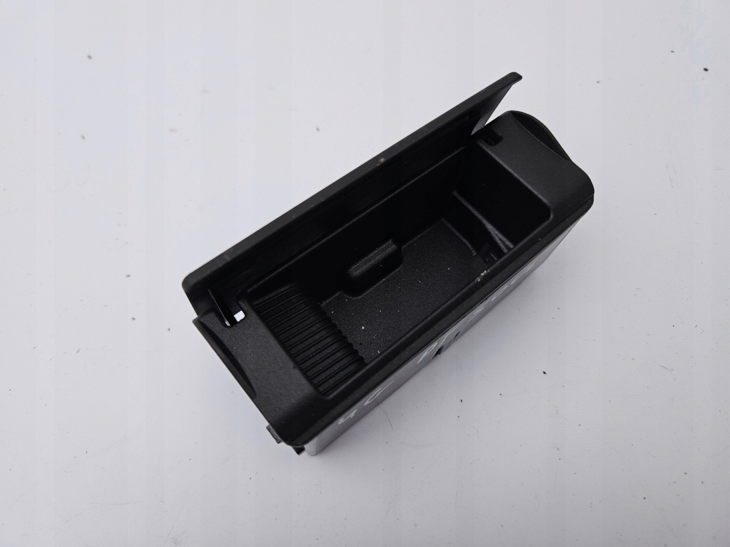ashtray right rear W door AUDI A6 C7 A7 4G black