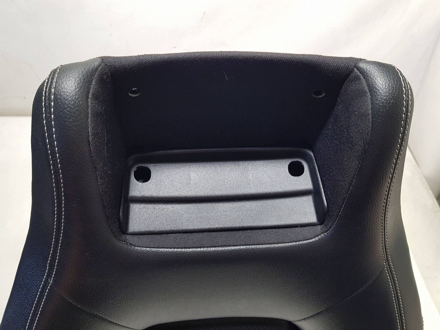 MERCEDES W207 OPARCIE seat driver´s left