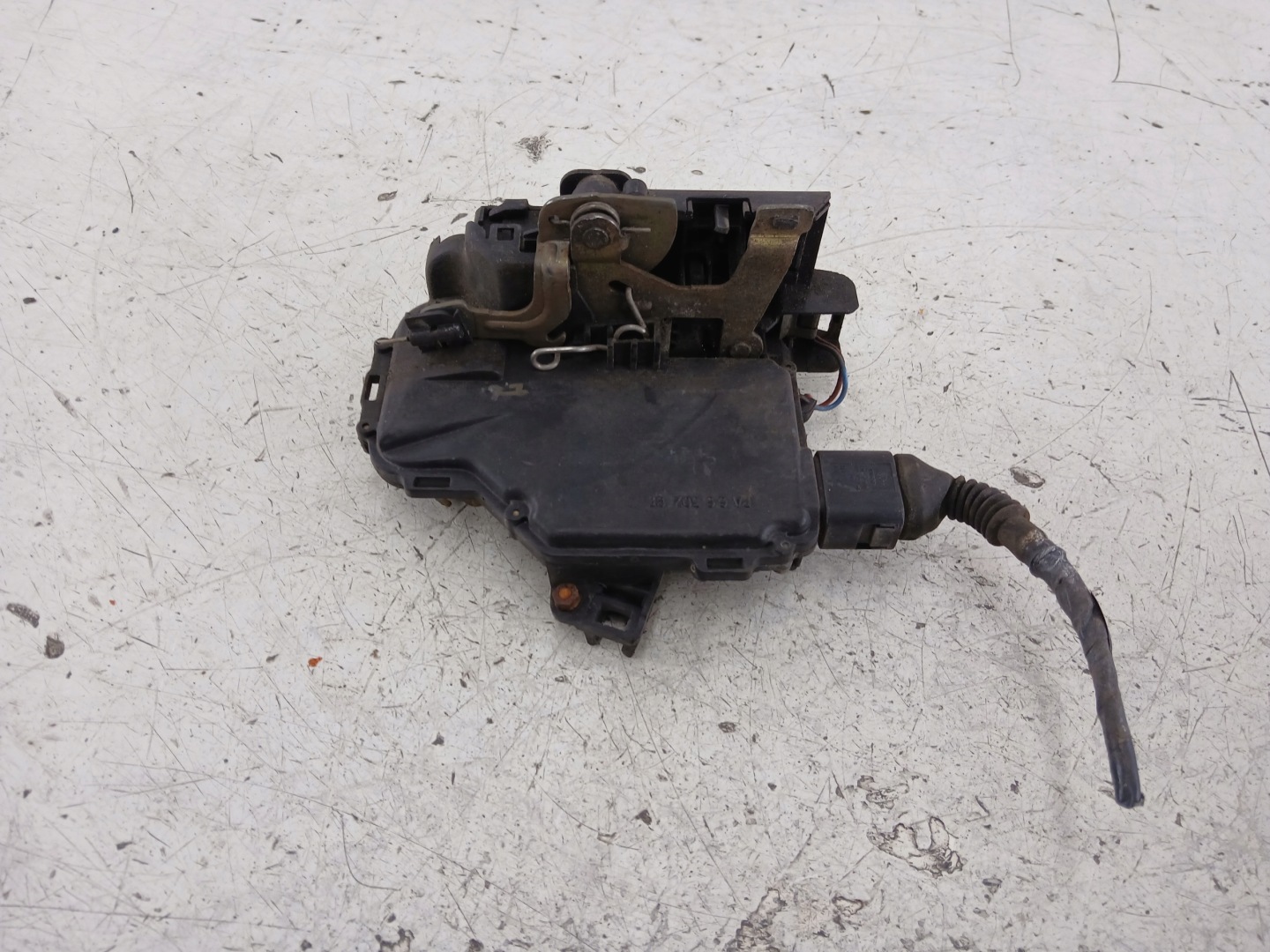 VW PASSAT B5 lock door left front