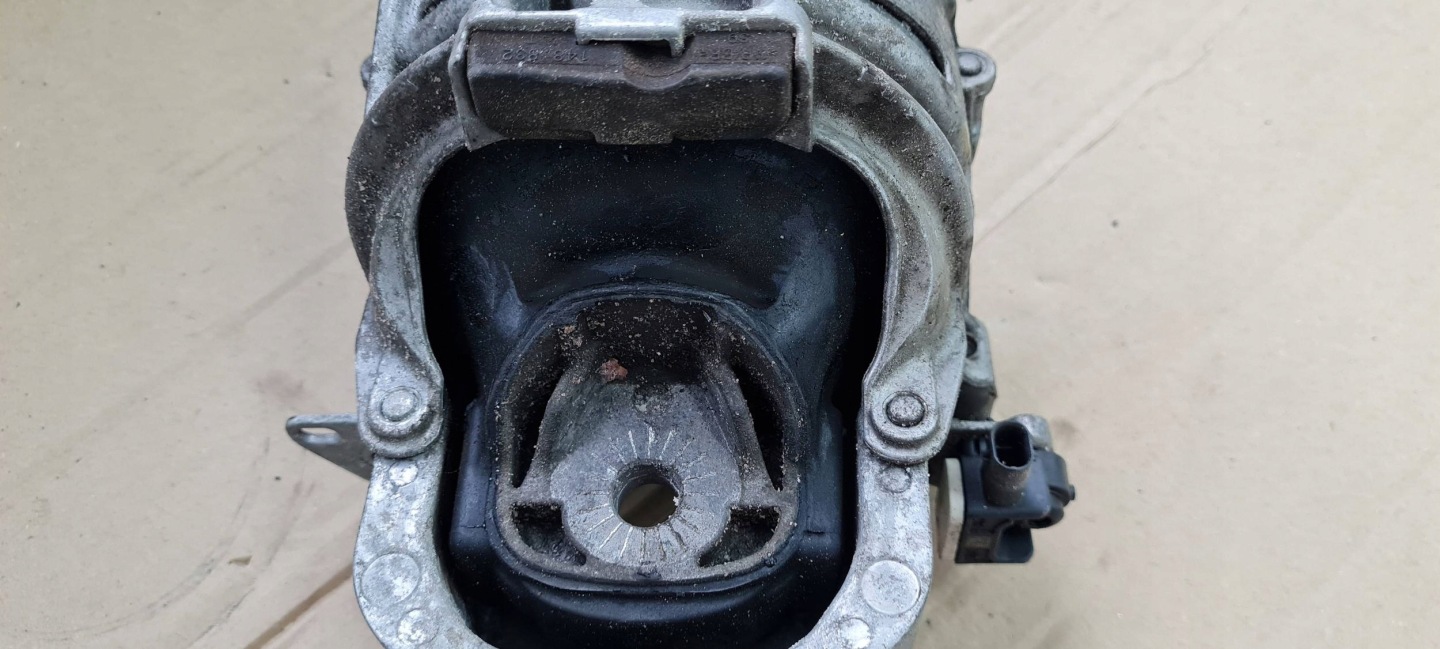 A6 C8 4K engine mount left front 2.0 TFSI HYBRYD 4M0199255BK A7 4K