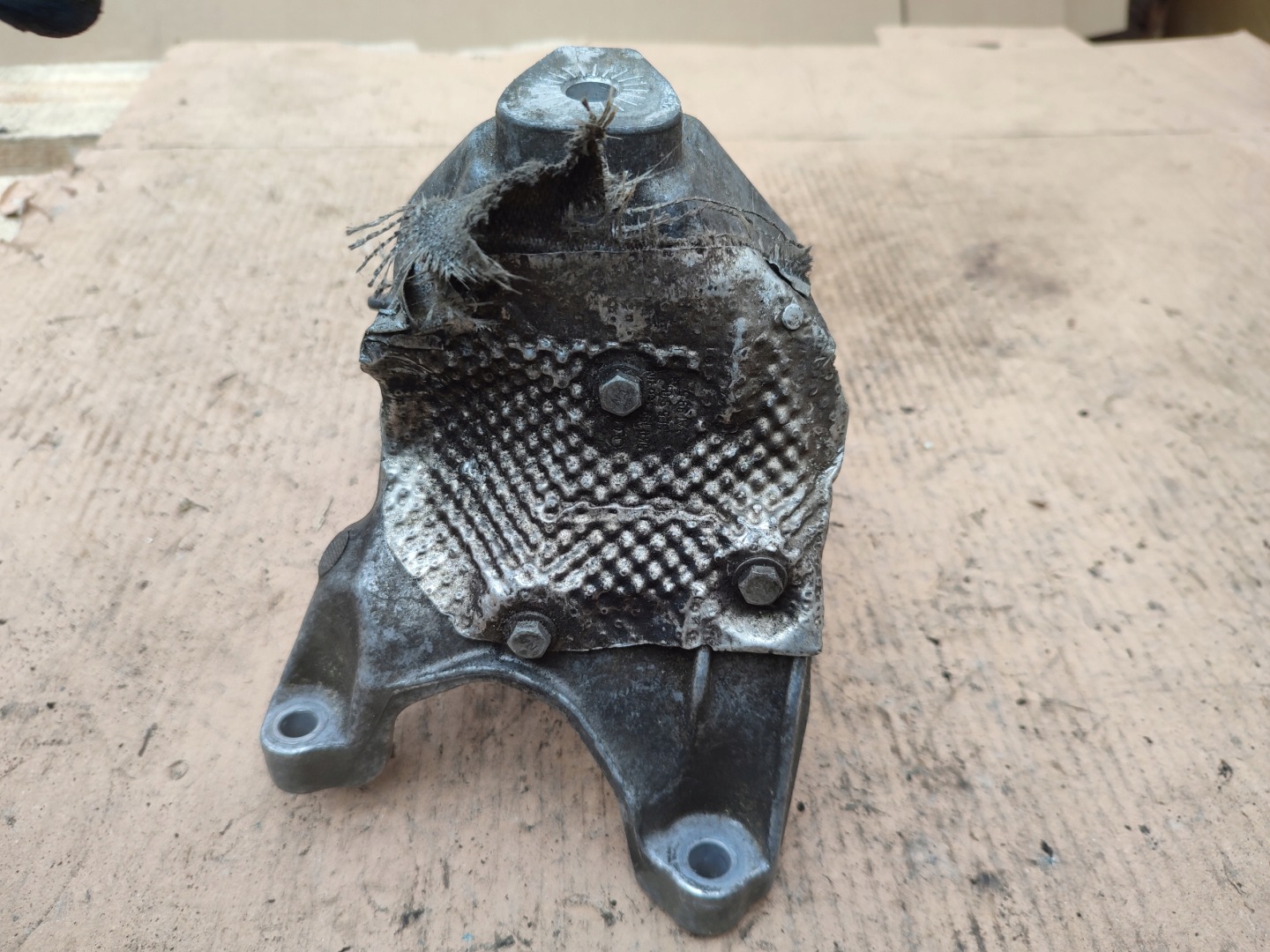 engine supporting mount right AUDI A4 A5 2.0 TFSI 8K0199308CH