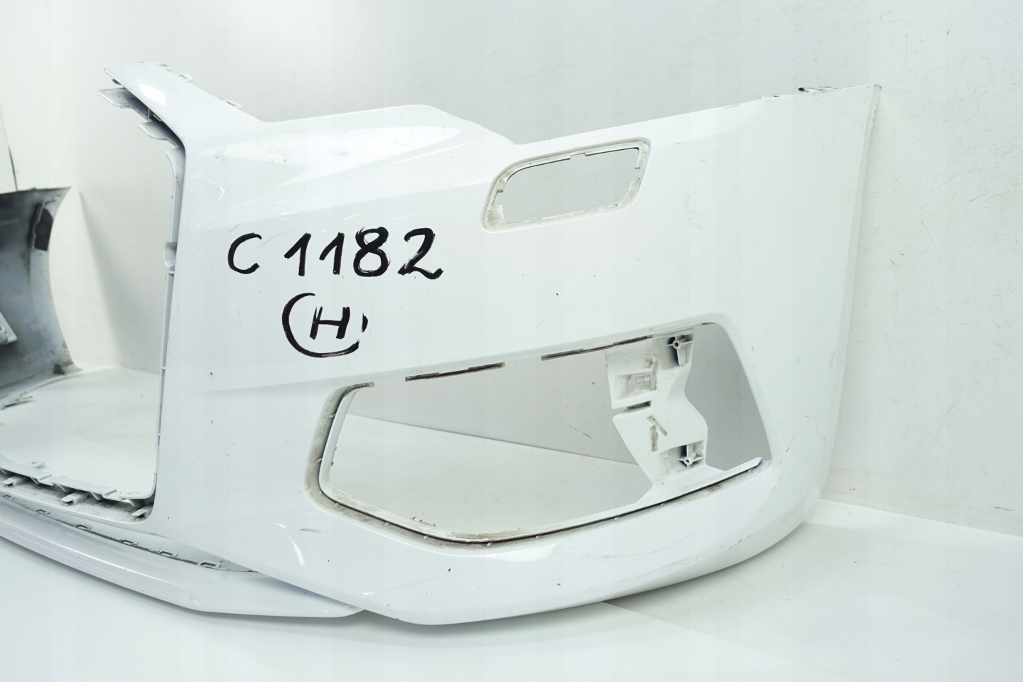nárazník předek přední AUDI A6 C8 4K0 4K0807437