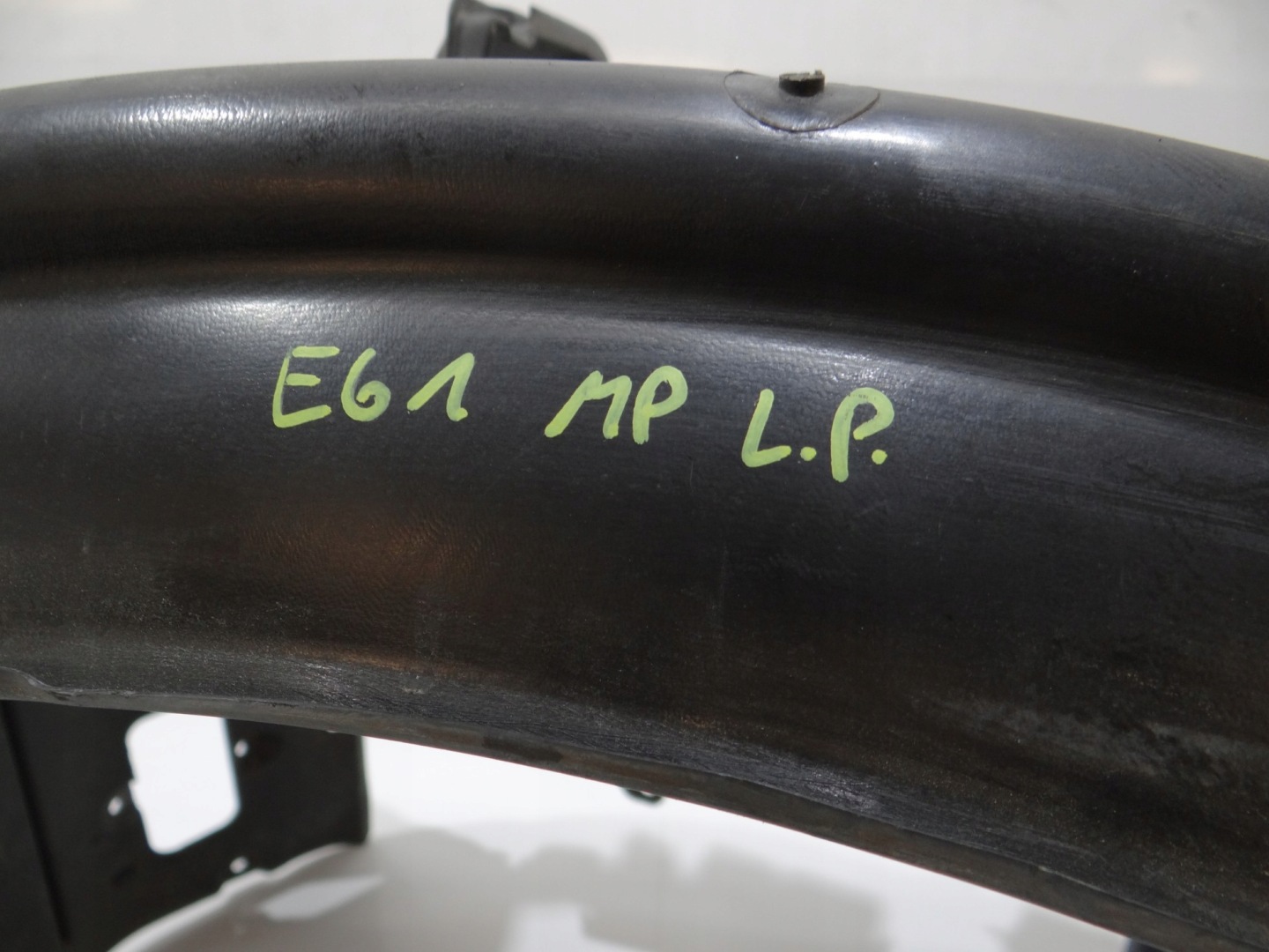 podblatník levý předek BMW E60 E61 M PAKIET 7033749 (4570954)