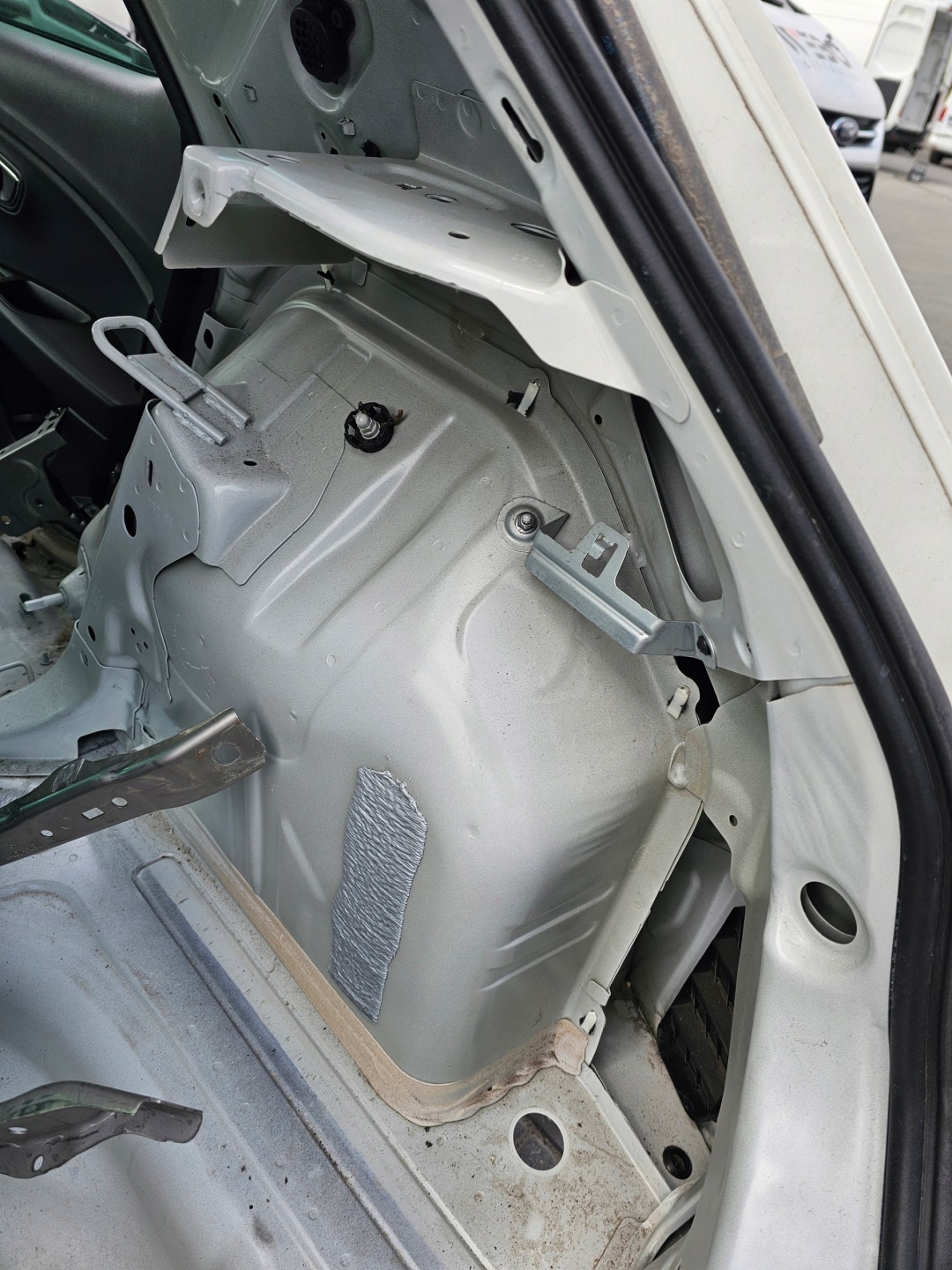 SEAT LEON III 3 HB LONGHERONE posteriore Destro parafango Destra LB9A